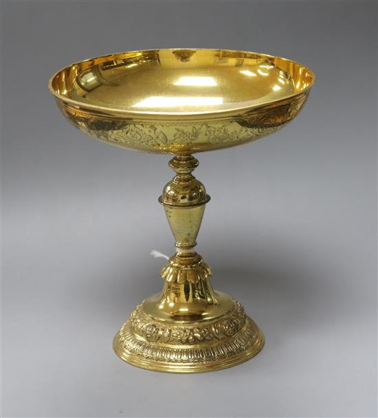 An Edwardian silver gilt tazza, Lambert & Co, London, 1907 11oz.